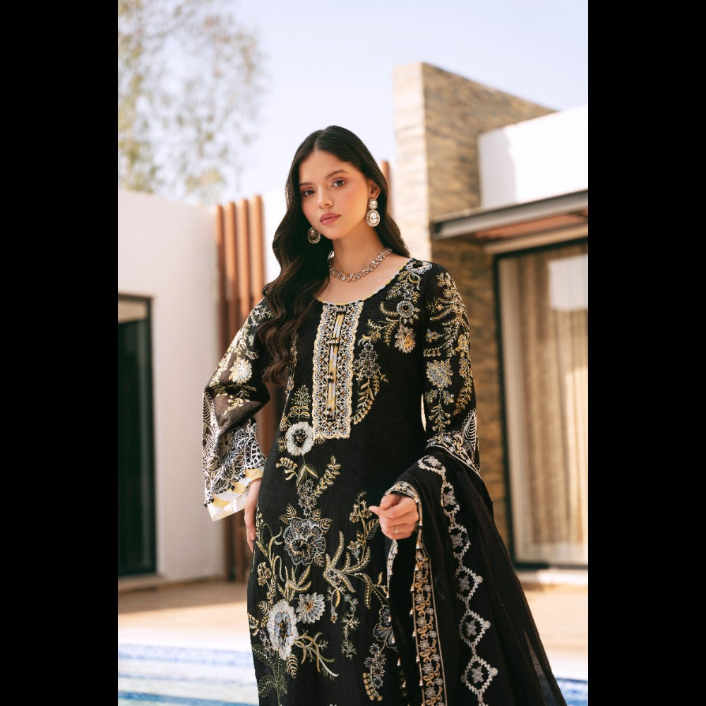 STUNNING VISUAL APPEAL 3 PC LADIES EMBROIDERED LAWN SUIT