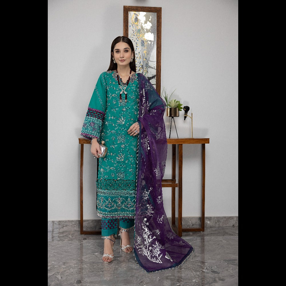 LUSH FASHION EMBROIDERED LAWN 3 PC SUIT