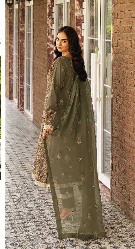 LUXURY LAWN EMBROIDERED 3 PC SUIT WITH CHIFFON DUPATTA