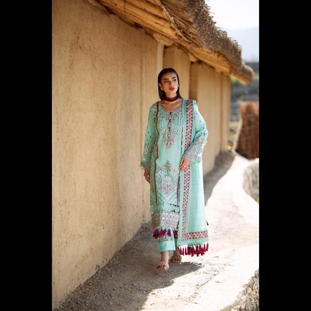 HIGH QUALITY EMBROIDERED LAWN 3 PC SUIT