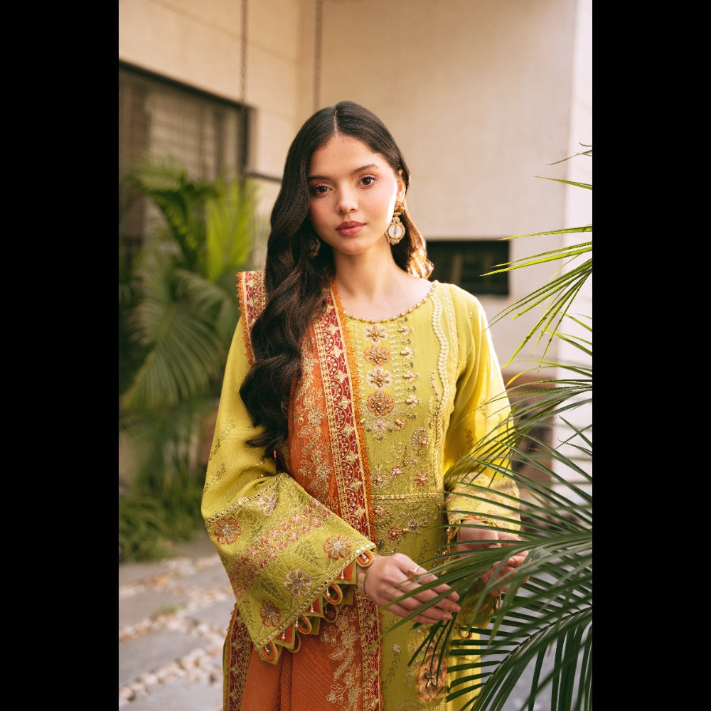 EMBROIDERED LAWN EYE CATCHING STYLE 3 PC SUIT