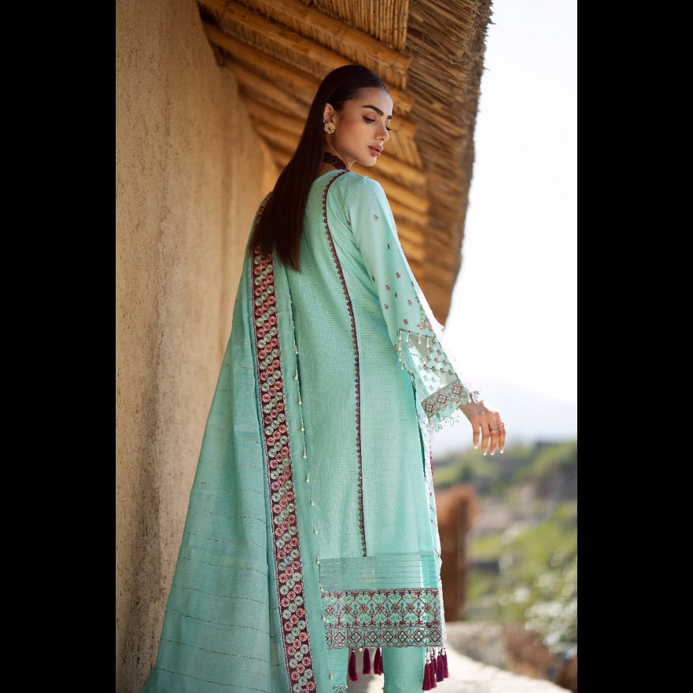 HIGH QUALITY EMBROIDERED LAWN 3 PC SUIT